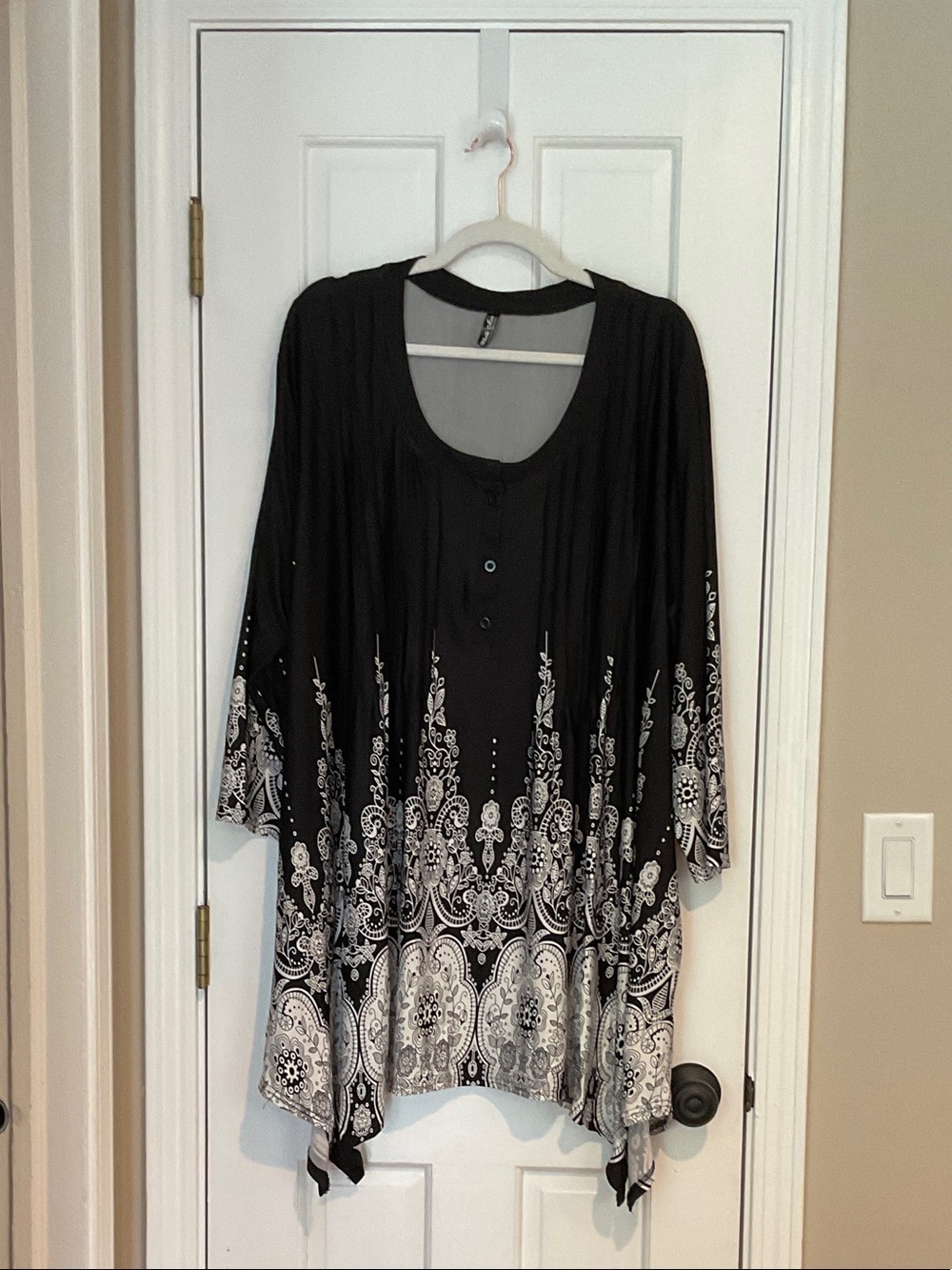 White Mark Black and White Printed Scoop Neck Tunic